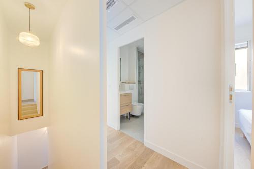 Et badeværelse på Maison 5 pièces 10 min de Paris