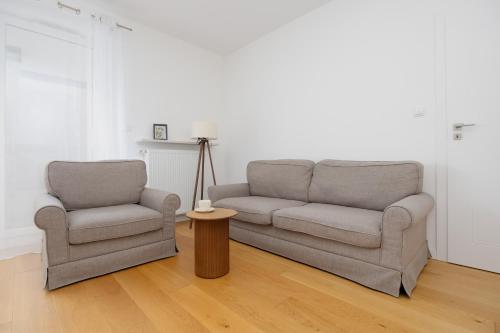 Nowaka-Jeziorańskiego Modern Comfort Apartment by Solarento