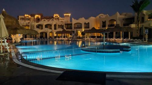 Πισίνα στο ή κοντά στο Pause by The Sea Hurghada, Stay, Relax, Repeat