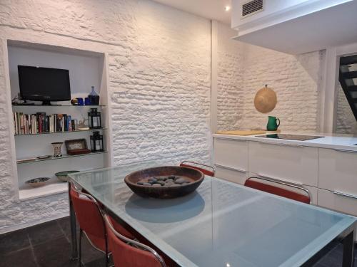 Exclusive designer apartment with private patio Matahacas bajo
