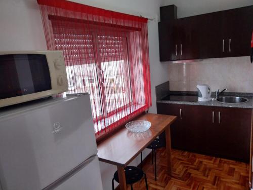 Køkken eller tekøkken på 4 Bedrooms 2 Suites Balcony City View Flat