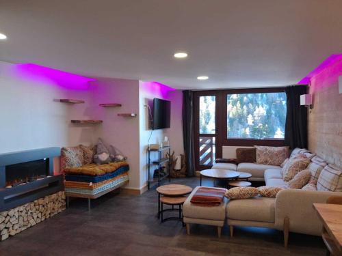 Grand appartement rénové centre station avec balcon - 14p, animaux admis