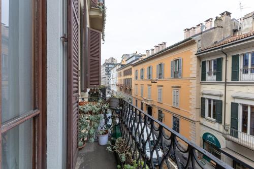 HOST4U - Suite la Scala at Palazzo dell'Orso in Milan City Center