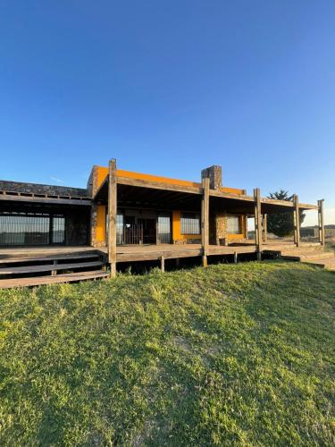 Bygningen som feriehuset ligger i