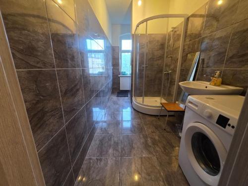 Phòng tắm tại Ari Prop-Urban cozy apartment in Freiberg