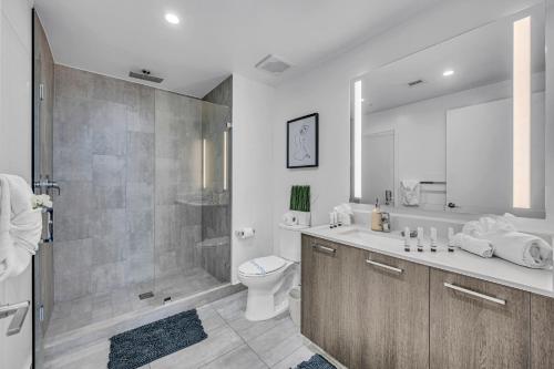 Waterline Corner Vies 2Br 2BA Suites photo 11