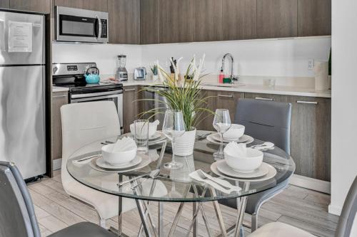 Waterline Corner Vies 2Br 2BA Suites photo 30