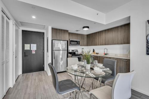 Waterline Corner Vies 2Br 2BA Suites photo 33
