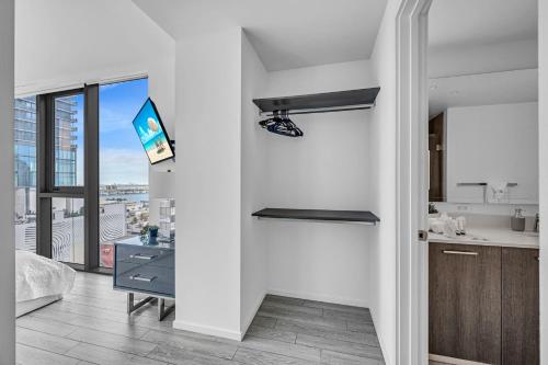 Waterline Corner Vies 2Br 2BA Suites photo 22