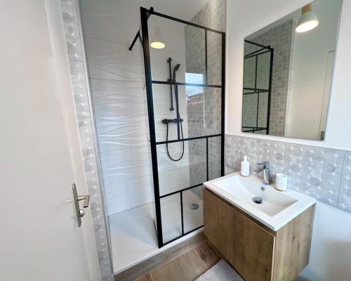 Phòng tắm tại Doux Pavillon - La suite Hirvi - Hyper centre