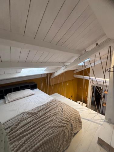 a bedroom with a bed in a room under construction at Panta Rei 97 in Barletta