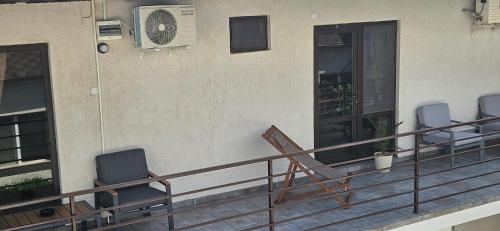 En balkon eller terrasse på Casa Tineretului 50