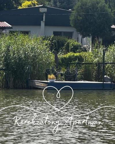 Kerekzátony Apartman