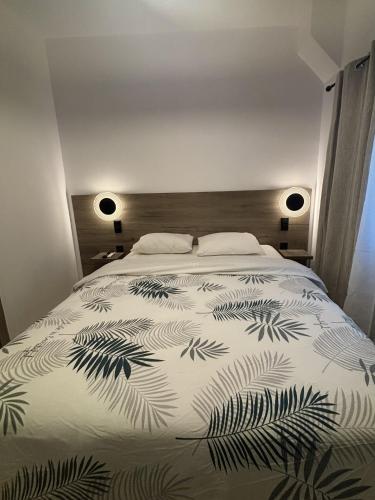 Ένα ή περισσότερα κρεβάτια σε δωμάτιο στο Academia suites 1