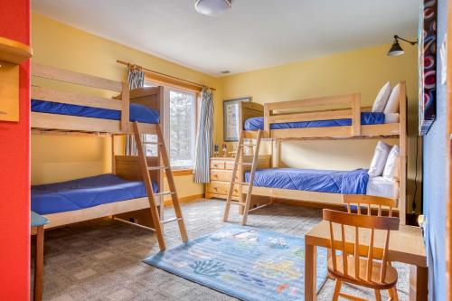 Postel nebo postele na pokoji v ubytování The Anchor House - Neskowin - Meredith Lodging