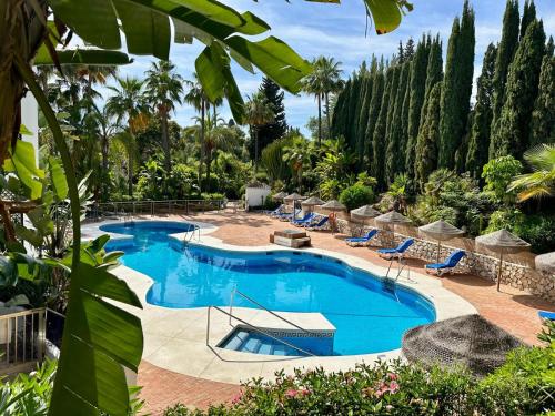 Penthouse Marbella, Panoramic Sea Views, Terrace, Pool & Parking