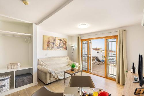 PORT ROYALE LOS CRISTIANOS STUDIO holidays