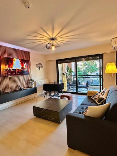 Superbe appartement Climatisé avec Piscine, Terrasse et Parking Privé - Proche Promenade des Anglais