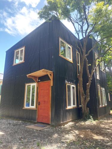 Το κτήριο όπου στεγάζεται  το διαμέρισμα