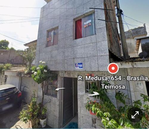 الحي المحيط ببيت الضيافة أو بالجوار