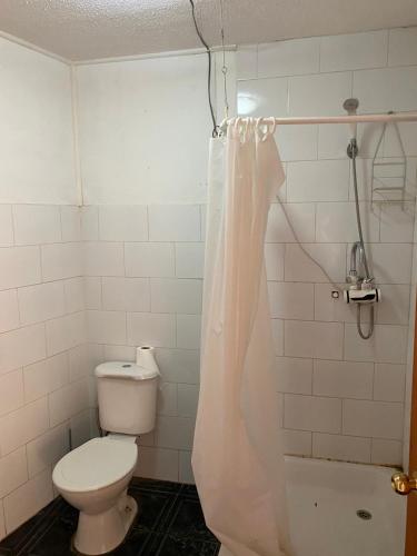 Φωτογραφία από το άλμπουμ του Habitacion con baño privado σε Tome