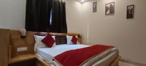 Fotografie z fotogalerie ubytování Hotel Devi Residency Vrindavan - Near Premanand ji Maharaj And Prem Mandir, Banke Bihari ji v destinaci Jāmb