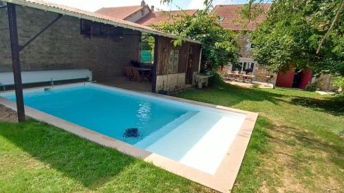Maison de famille entière, 4 chambres, 10 couchages, piscine selon période