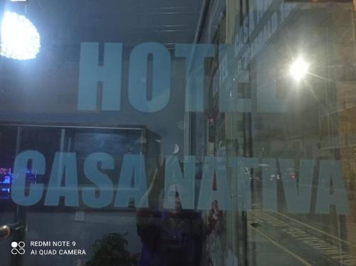 Chứng chỉ, giải thưởng, bảng hiệu hoặc các tài liệu khác trưng bày tại Casa Nativa Iquitos