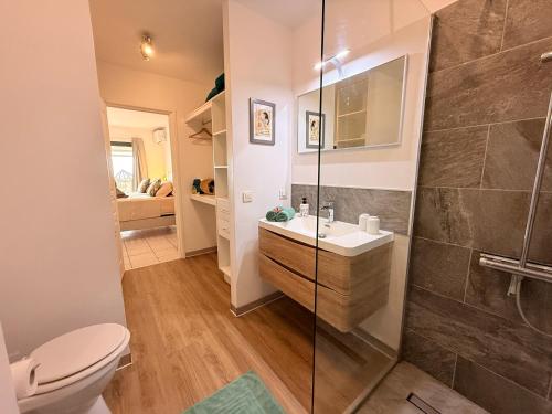 Et badeværelse på Tahiti Moana Vista