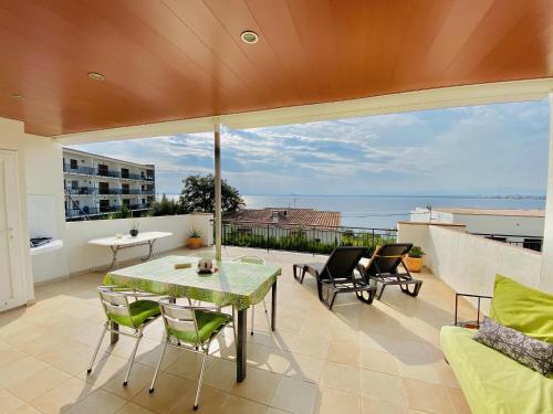 Appartement à Roses, proche plage, parking gratuit