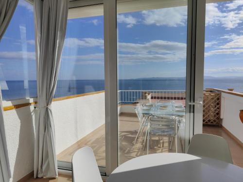 Apartamento costero en Roses para 5 personas con terraza - ES-258-102