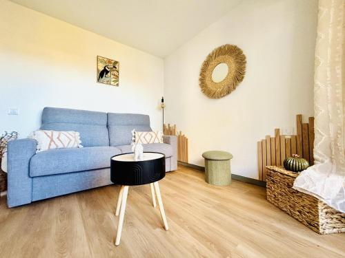 Apartamento reformado con terraza y parking privado - ES-258-172