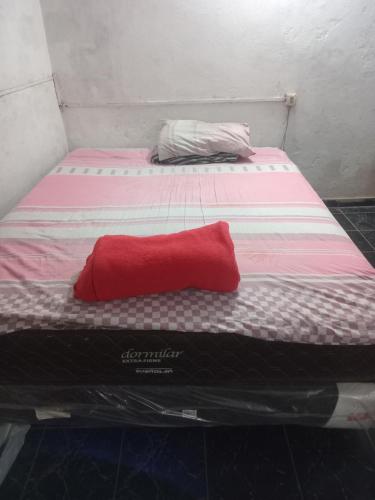 Ένα ή περισσότερα κρεβάτια σε δωμάτιο στο Furnished studio apartment,