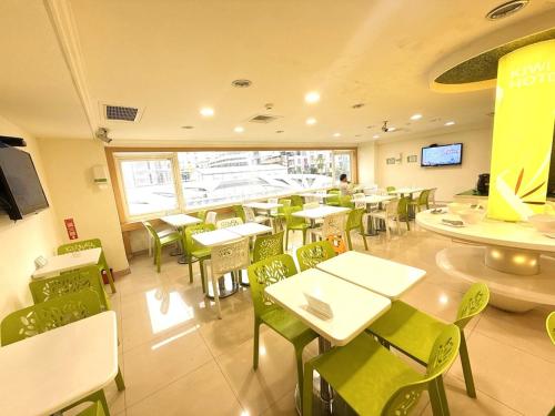Un restaurant sau alt loc unde se poate mânca la Kiwi Express Hotel - Zhong Zheng Branch