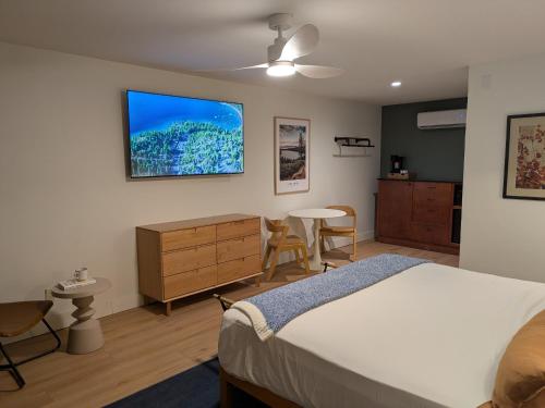 Un televizor și/sau centru de divertisment la The Iceberg Tahoe