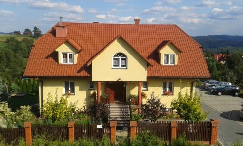 Dworek Julia - Klimatyzowane Komfortowe Pokoje nad Soliną - Bieszczady