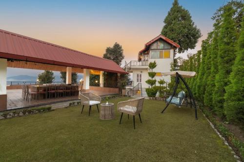 Vườn quanh Echor Himalayan Retreat Ranikhet