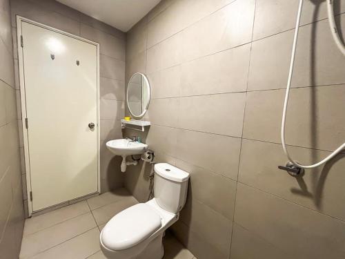 Phòng tắm tại Selayang 168 Park Mall-6 Pax-3 Bedroom-2 Parking Free-Free Shutter Bus to Hospital Selayang