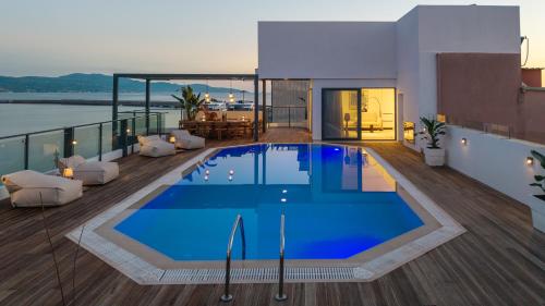 Elektra Roof Top Suite