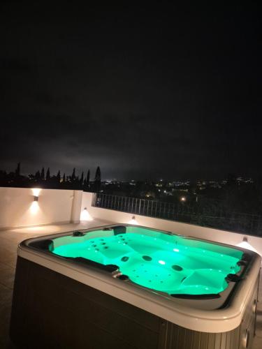 Villa With Jacuzzi and Panoramic Views in Prestigious El Rosario, Marbella