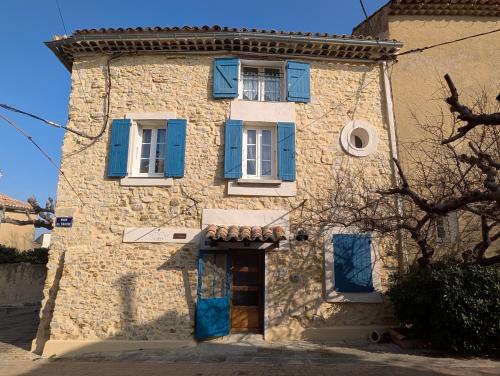 L'angélus, gîte de charme au coeur du vieux village de Sablet