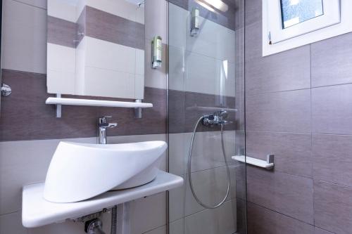 Un baño de Andromeda Residence