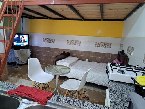 TV a/nebo společenská místnost v ubytování Studio petit chambre