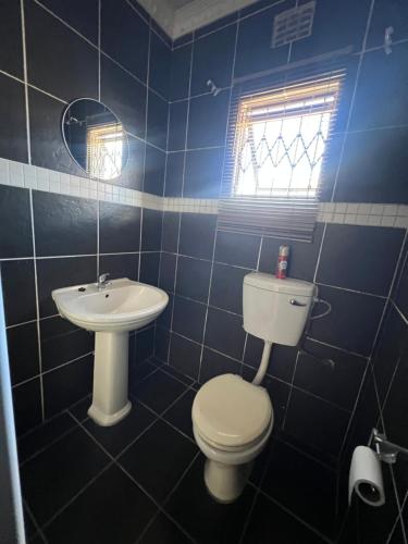 Ένα μπάνιο στο Zolas guest house