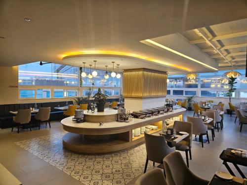 Posezení v ubytování Hotel Lenexa by Bestinn Leisure