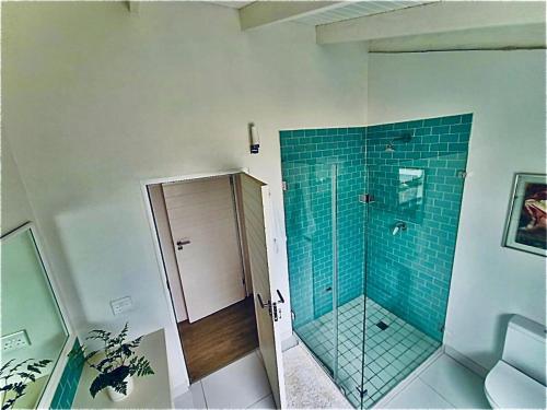 Een badkamer bij KommRust