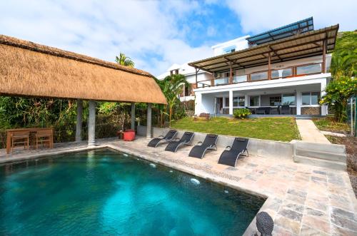 La alberca dentro o cerca de Seven Elements Appart