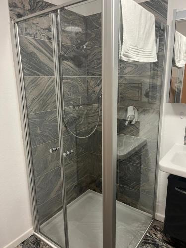 O baie la Ferienwohnung Nähe Autobahn Ruhige Lage für Familien & Monteure