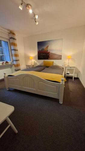 Postel nebo postele na pokoji v ubytování Cozy basement apartment in Mettmann