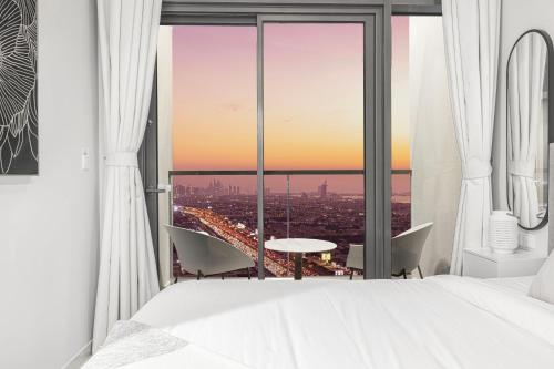 Cozy Sunset Retreat - Burj, Palm & Sea View - 2 BR